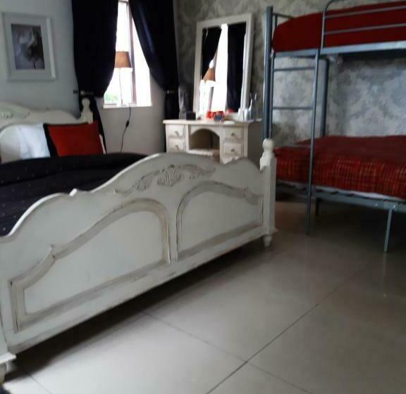 The White Dove Bed And Breakfast With Glamping Newark Showground