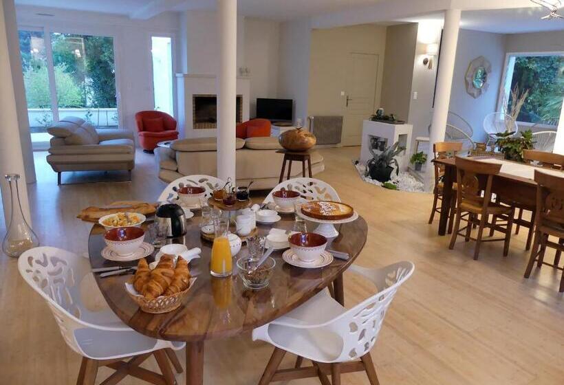 ベッドアンドブレックファースト Les Ambaciales