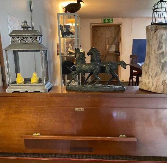 فندق Low Budget Bungalows