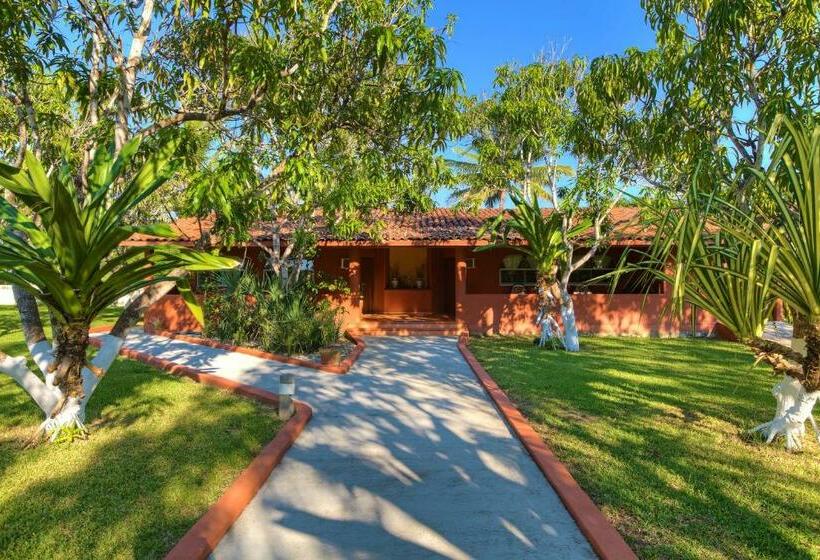 בית מלון כפרי The Resort At Majahua Palms