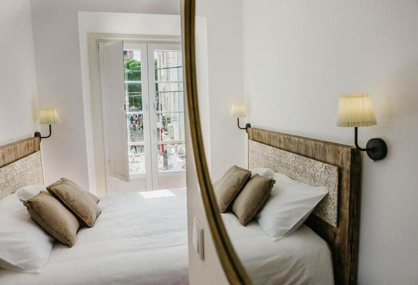 بنسيون Casa Roaz