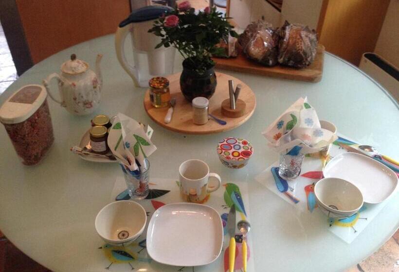 بنسيون La Maison Bleue