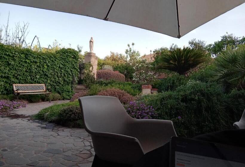 Пансион Monastero Santa Chiara Guest House