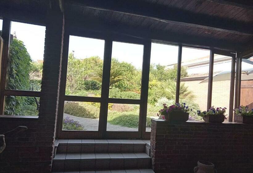 Пансион Monastero Santa Chiara Guest House