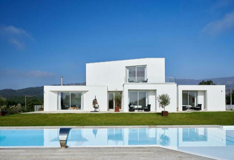 بنسيون Oliveira House