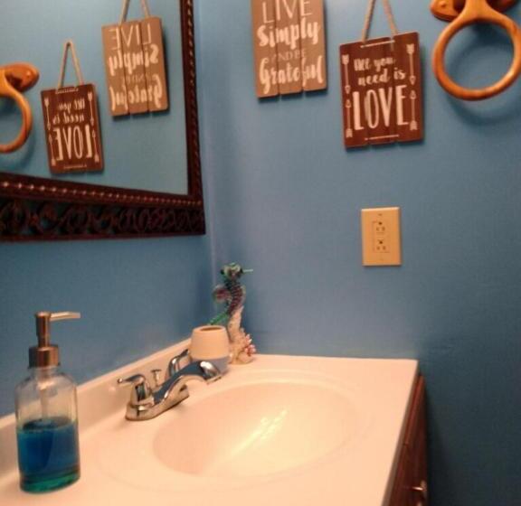 South Padre Island Condo Is Walking Distance To The Beach, Sleeps 6, Third Floor, 2024 Traveler Awar