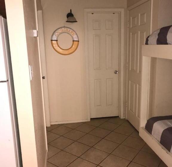 South Padre Island Condo Is Walking Distance To The Beach, Sleeps 6, Third Floor, 2024 Traveler Awar