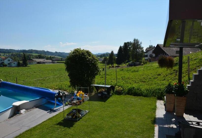 مبيت وإفطار Bnb Sirnach