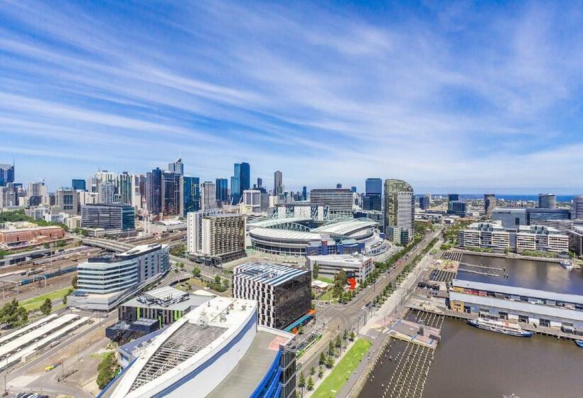 Apartments Melbourne Domain   New Quay Docklands