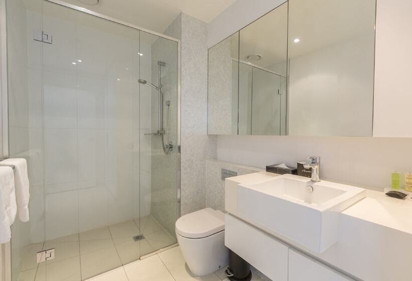 Apartments Melbourne Domain   New Quay Docklands