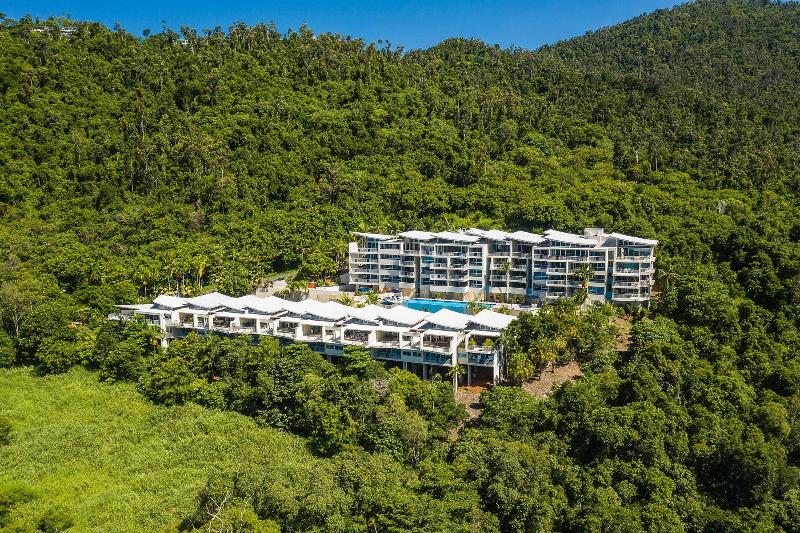 Azure Sea Whitsunday Resort