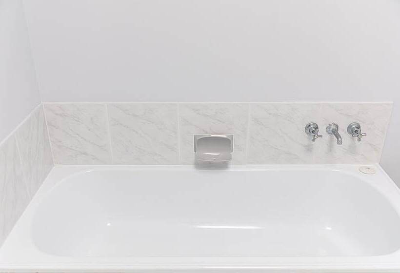 Beachfront Terraces With Onsite Reception & Check In