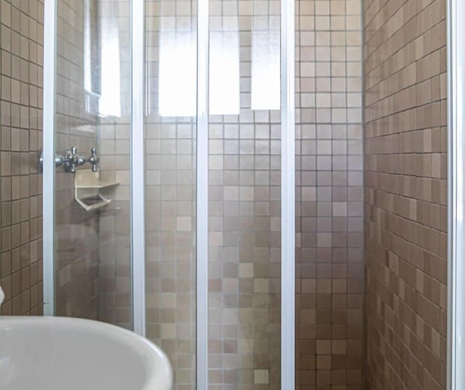 Beachfront Terraces With Onsite Reception & Check In