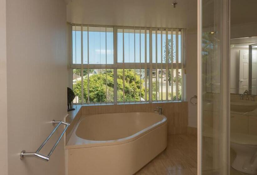 Burleigh Surf Apartments