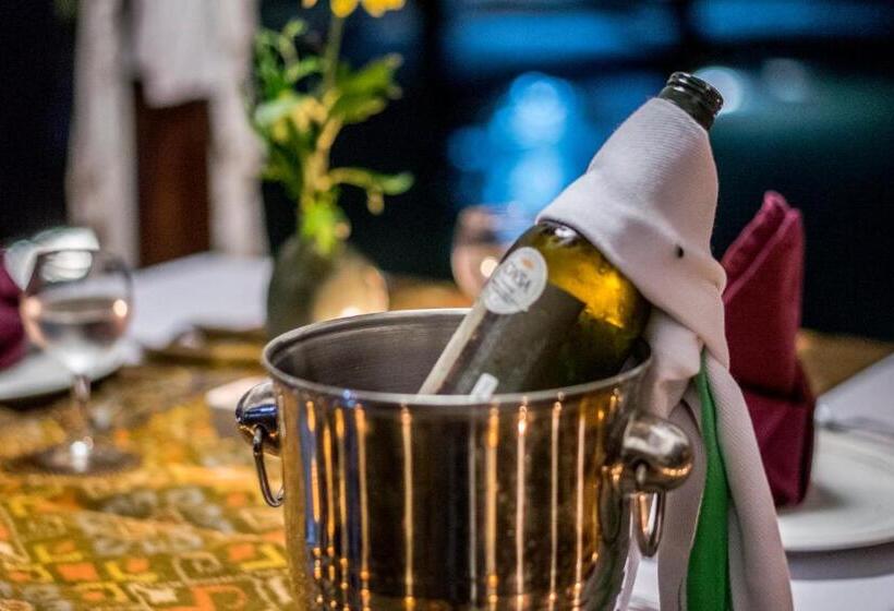 Cendana Resort & Spa By Mahaputra