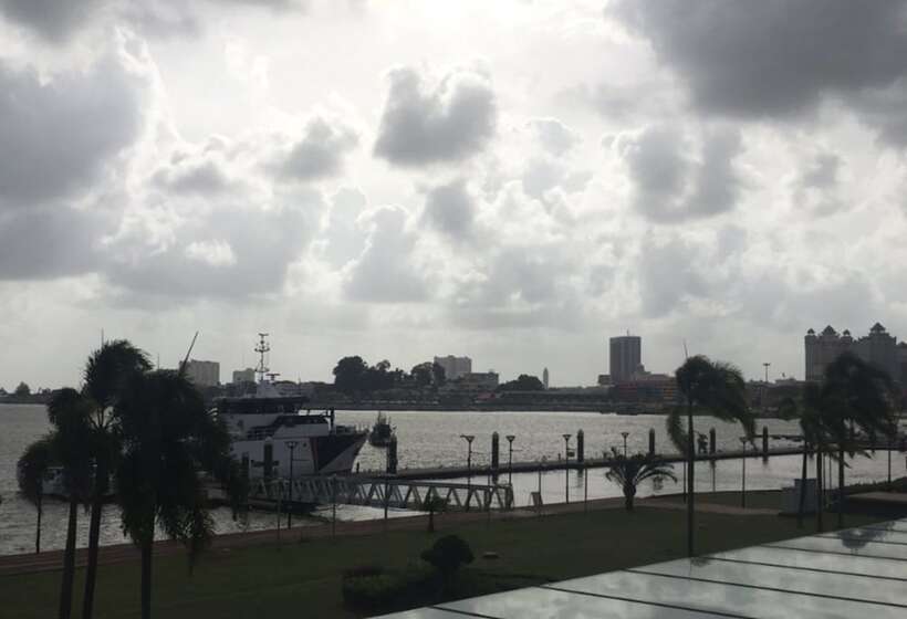 Duyong Marina & Resort