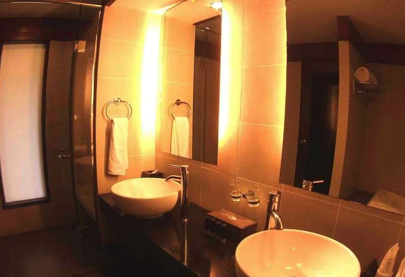 Duyong Marina & Resort