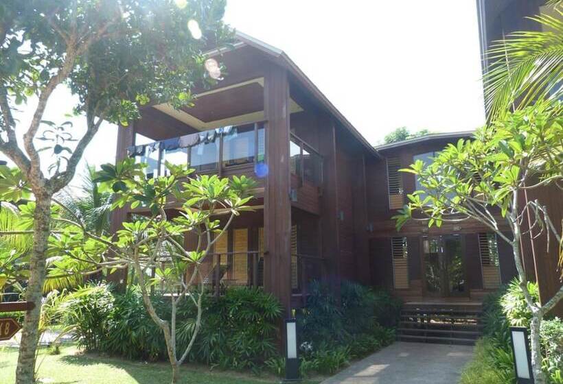 Duyong Marina & Resort