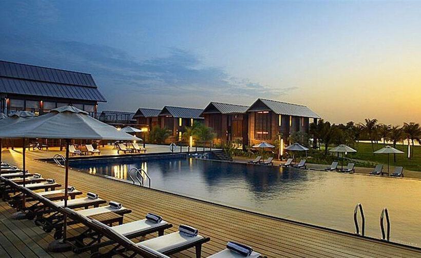 Duyong Marina & Resort