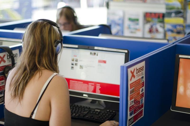 Base Airlie Beach Resort   Hostel