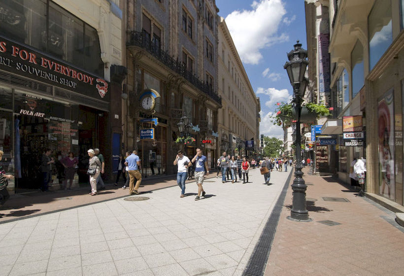 AltraCasa Apartments