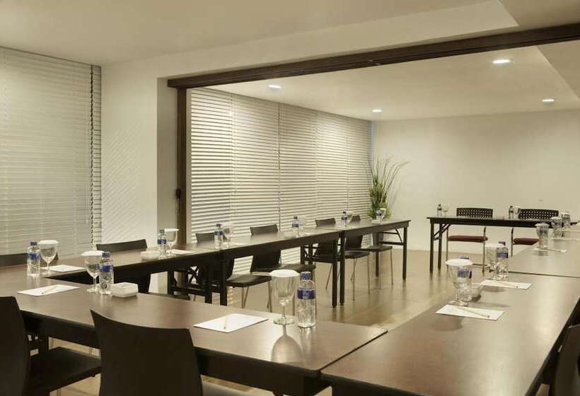 Amaris Hotel Cihampelas