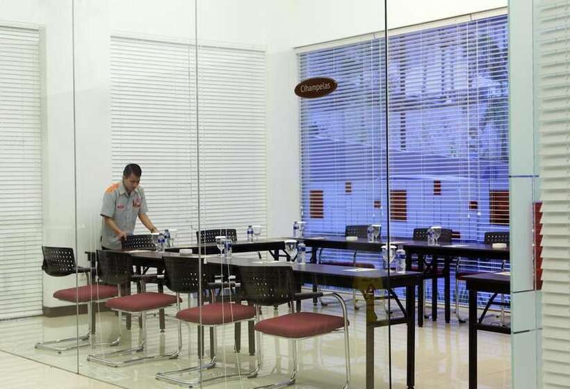 Amaris Hotel Cihampelas