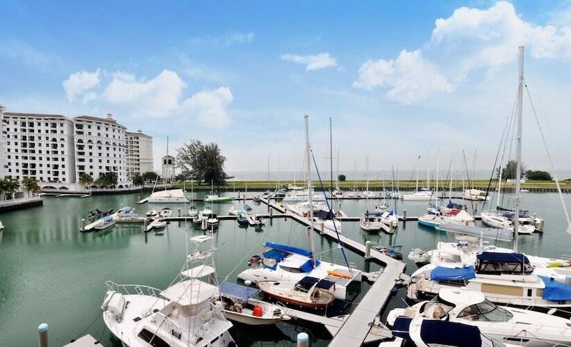 هتل Avillion Admiral Cove