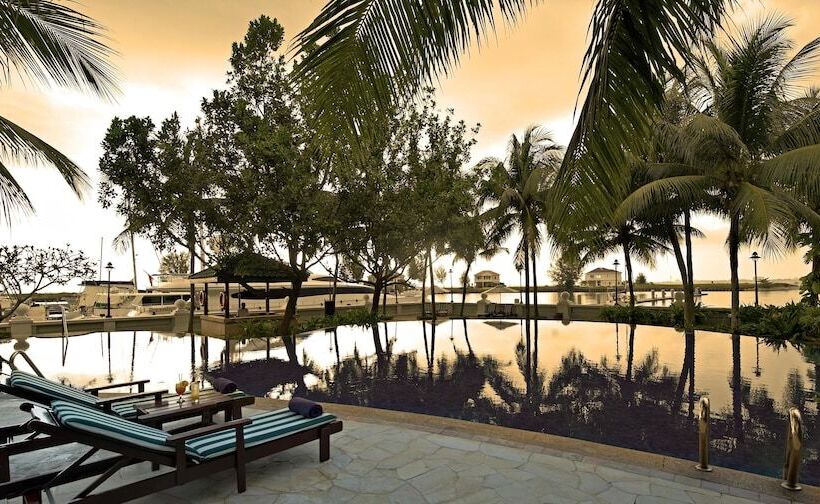 هتل Avillion Admiral Cove