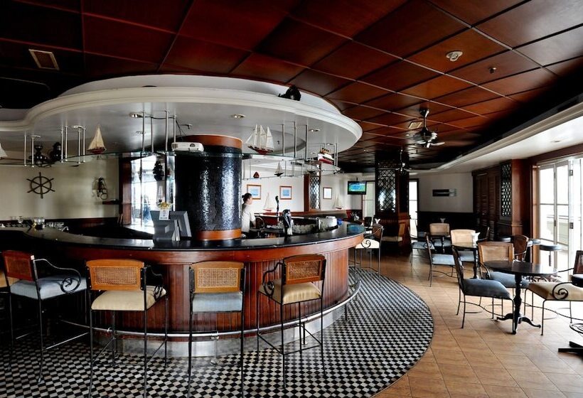 Hotel Avillion Admiral Cove