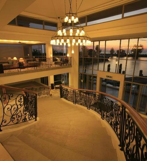 Hotel Avillion Admiral Cove