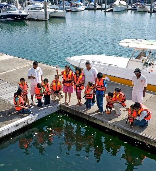 Hotel Avillion Admiral Cove