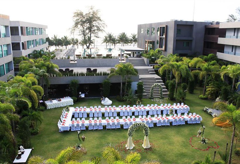 Отель Blay Tong Beach Resort