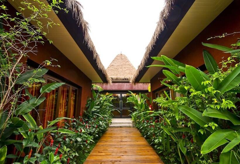 ホテル Beyond Khaolak