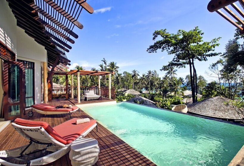 בית מלון כפרי Ajinta Resort