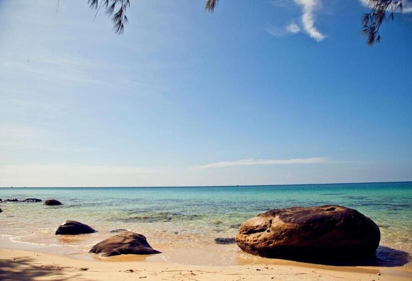 בית מלון כפרי Ajinta Resort