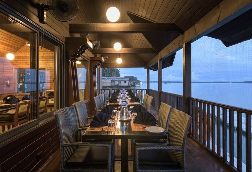 酒店 Club Mahindra Ashtamudi