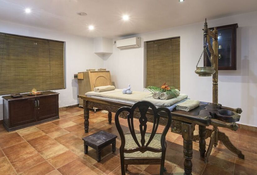 酒店 Club Mahindra Ashtamudi