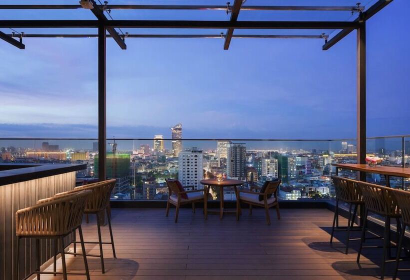 فندق Courtyard By Marriott Phnom Penh