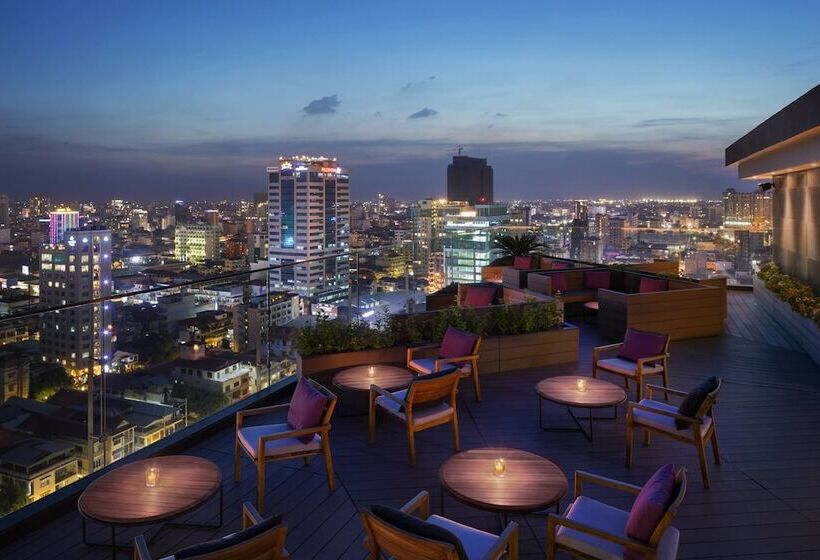 فندق Courtyard By Marriott Phnom Penh