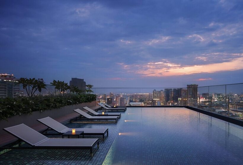 فندق Courtyard By Marriott Phnom Penh