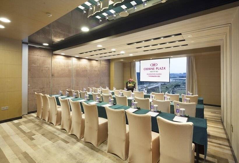 Crowne Plaza Guangzhou Huadu, An Ihg Hotel   Free Shuttle Bus Between Hotel To Airport