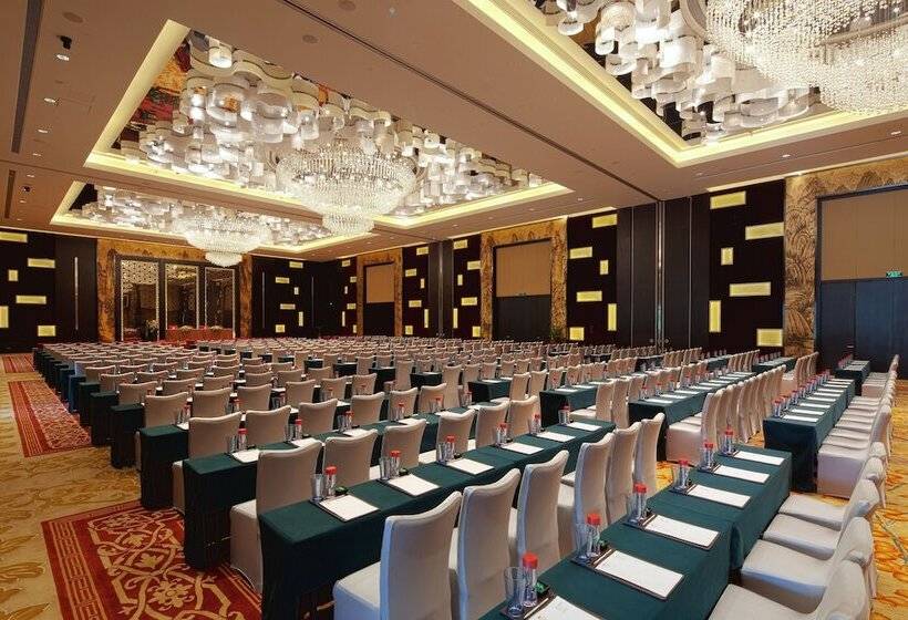 Crowne Plaza Guangzhou Huadu, An Ihg Hotel   Free Shuttle Bus Between Hotel To Airport