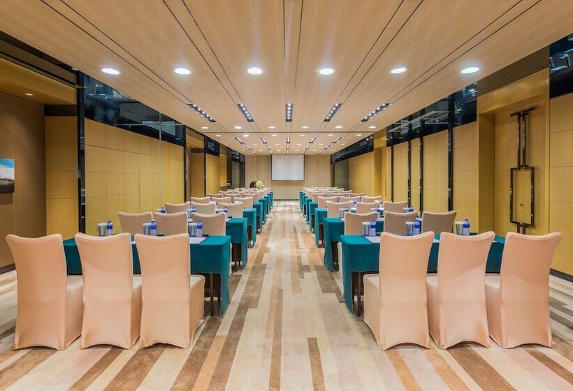 Crowne Plaza Guangzhou Huadu, An Ihg Hotel   Free Shuttle Bus Between Hotel To Airport