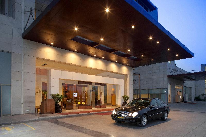 בית מלון כפרי Crowne Plaza New Delhi Okhla, An Ihg