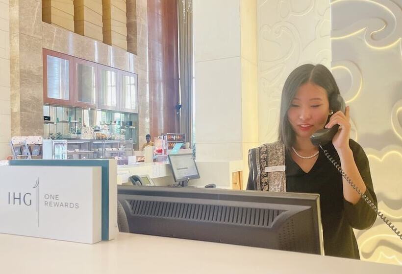 בית מלון כפרי Crowne Plaza New Delhi Okhla, An Ihg