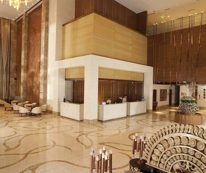 בית מלון כפרי Crowne Plaza New Delhi Okhla, An Ihg