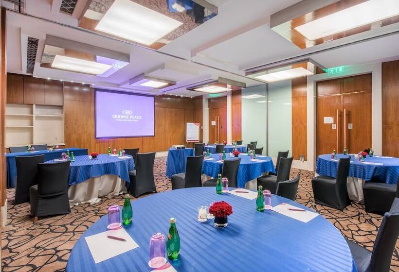 בית מלון כפרי Crowne Plaza New Delhi Okhla, An Ihg