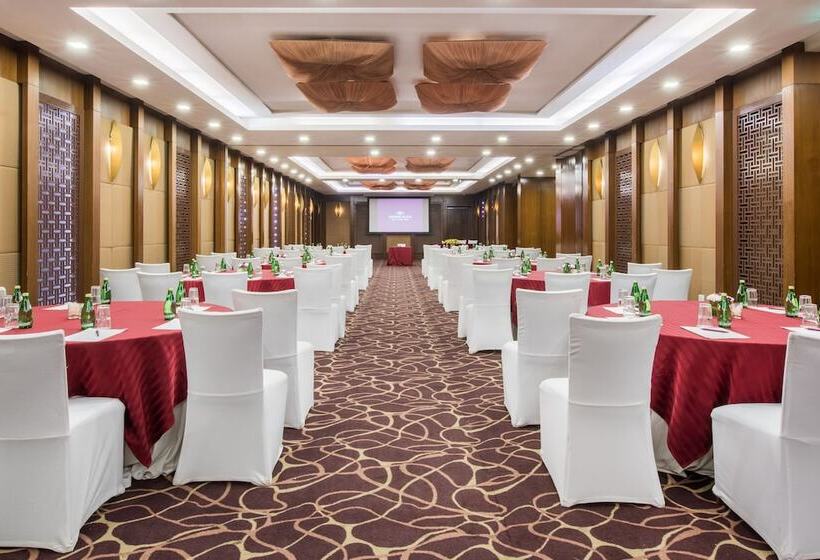 בית מלון כפרי Crowne Plaza New Delhi Okhla, An Ihg