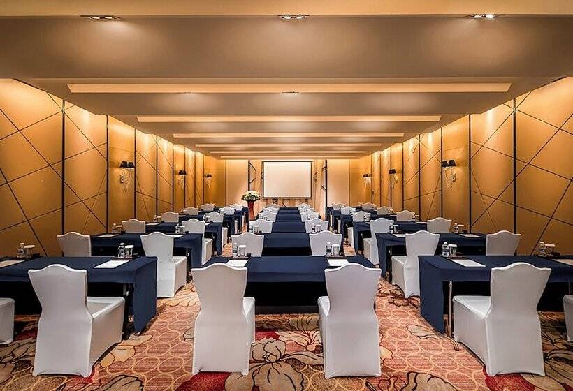 ホテル Crowne Plaza Shenzhen Longgang City Centre, An Ihg